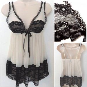 Victoria’s Secret Open negligee S Ivory Black lace V-neck Adjustable straps